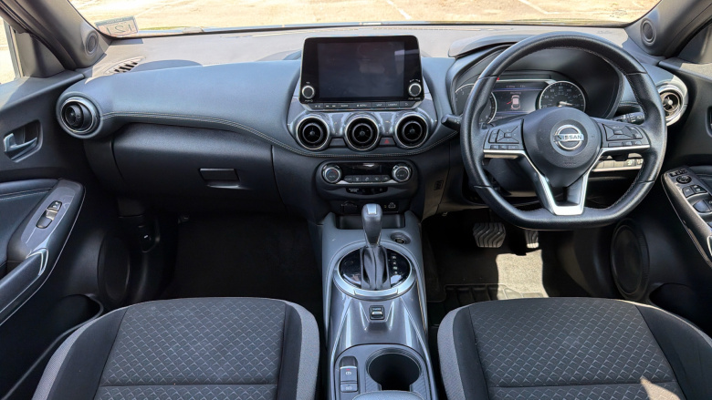 Nissan Juke 1.0 DiG-T 114 N-Connecta 5dr DCT Petrol Hatchback